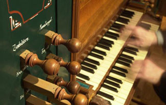 organ keyboard