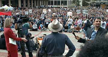 Anti-war rally on Sproul Plaza