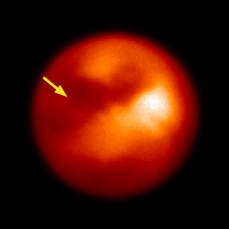 Near-infrared surfaceimage of Titan 
