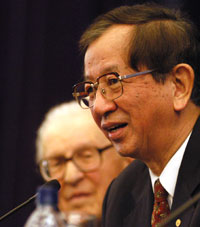  Yuan T. Lee