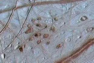 Surface of Europa may show frozen water